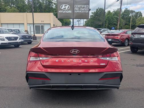 2024 Hyundai ELANTRA HEV Blue