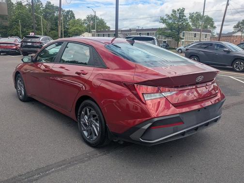 2024 Hyundai ELANTRA HEV Blue