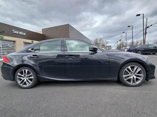 2018 Lexus IS 300 Base