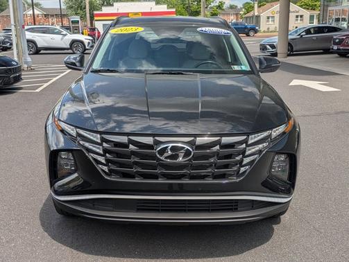 Black 2023 Hyundai TUCSON SEL