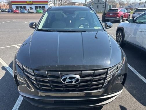 Black 2023 Hyundai TUCSON SEL