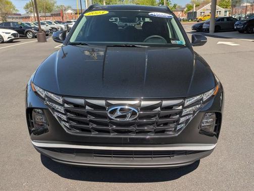 Black 2023 Hyundai TUCSON SEL