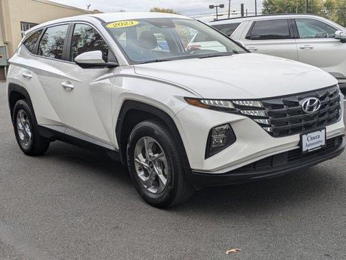 2023 Hyundai TUCSON SE