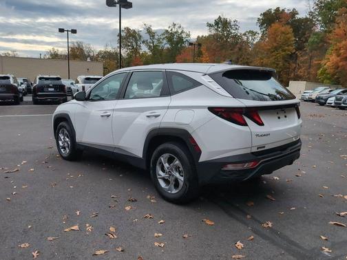 2023 Hyundai TUCSON SE