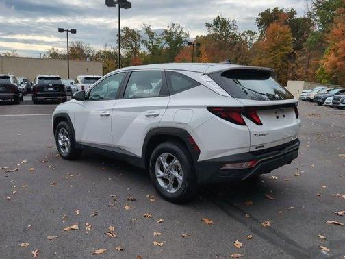 2023 Hyundai TUCSON SE