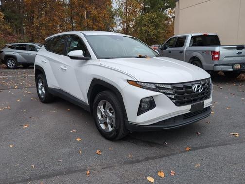 2023 Hyundai TUCSON SE