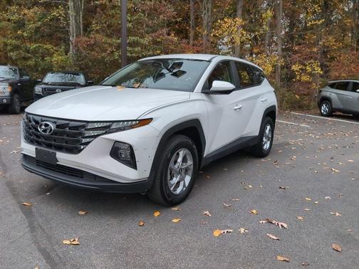 2023 Hyundai TUCSON SE