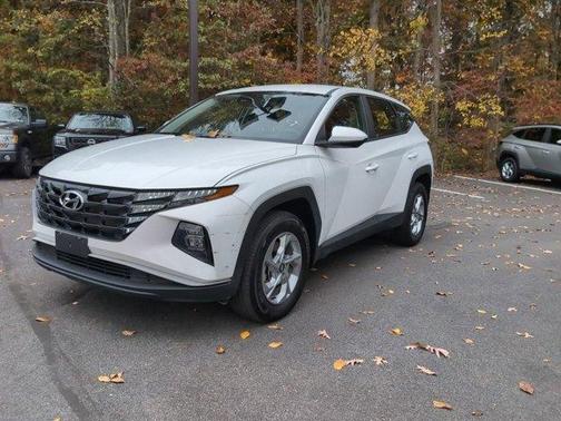 2023 Hyundai TUCSON SE