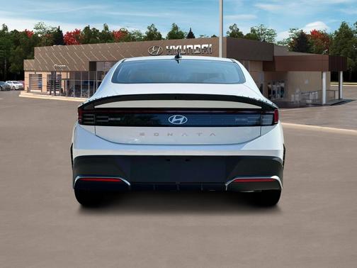 2025 Hyundai SONATA SE