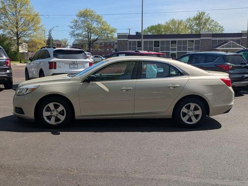2013 Chevrolet Malibu 1LS