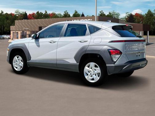 2025 Hyundai KONA SE