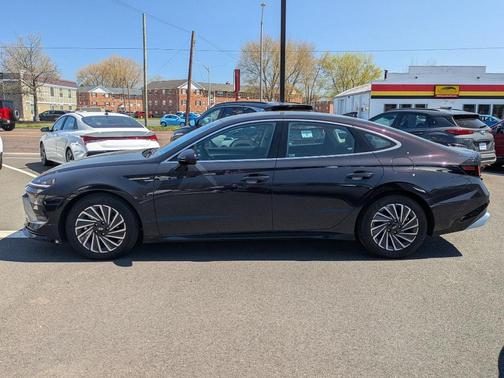 2024 Hyundai SONATA Hybrid SEL