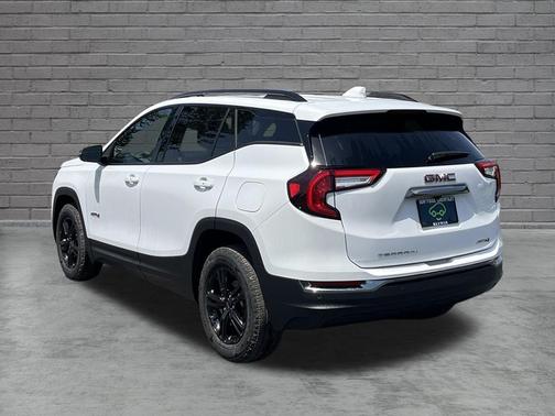 Summit White 2024 GMC Terrain AT4