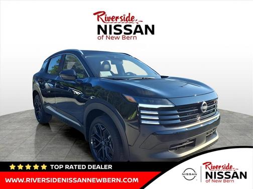 Super Black 2025 Nissan Kicks SR