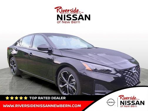 Super Black Clearcoat 2026 Nissan Altima 2.5 SR