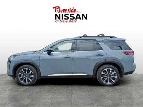 Boulder Gray Pearl 2026 Nissan Pathfinder Platinum