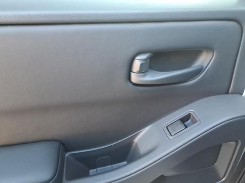 Glacier White 2026 Nissan Frontier S