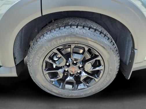 Alpine Metallic/Super Blk 2026 Nissan Armada PRO-4X