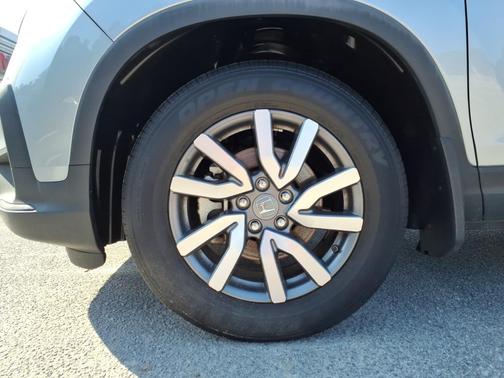 Lunar Silver Metallic 2020 Honda Pilot EX