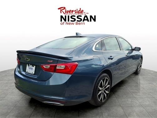Lakeshore Blue Metallic 2024 Chevrolet Malibu RS