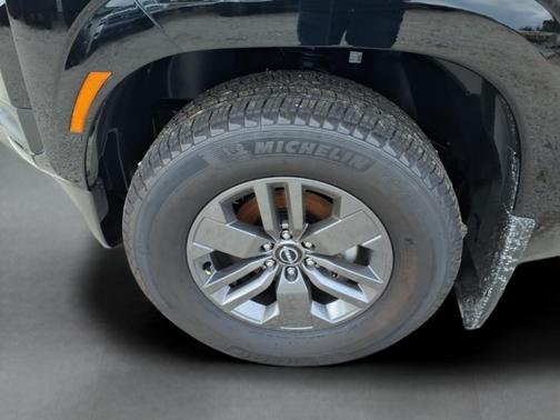 Super Black 2026 Nissan Frontier SV
