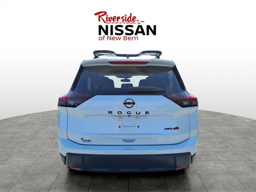 Everest White Pearl Tricoat 2026 Nissan Rogue Rock Creek