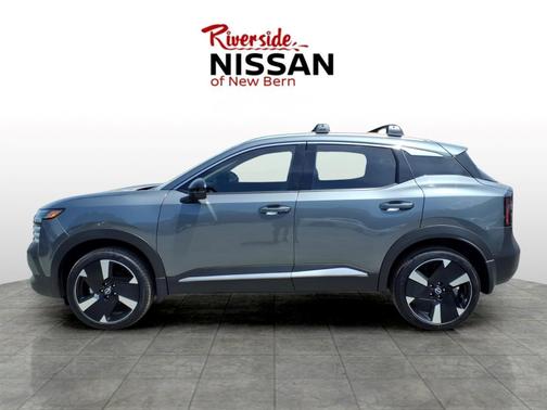 Gun Metallic 2026 Nissan Kicks SR