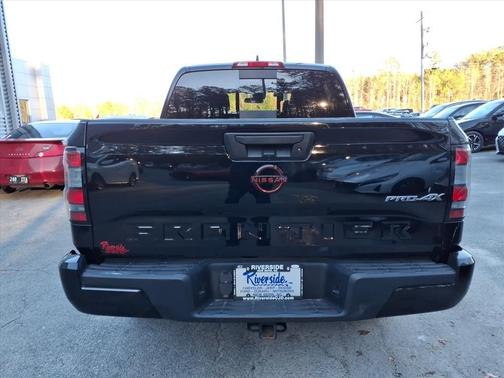 Super Black 2023 Nissan Frontier PRO-4X