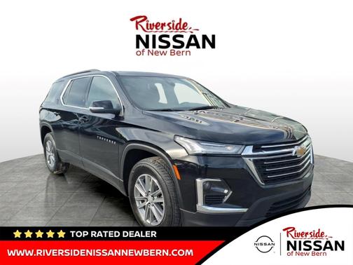 Mosaic Black Metallic 2023 Chevrolet Traverse LT