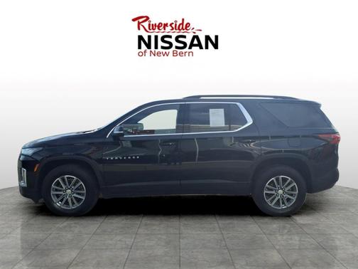 Mosaic Black Metallic 2023 Chevrolet Traverse LT