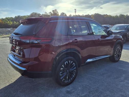 Scarlet Ember Tintcoat 2026 Nissan Rogue Platinum