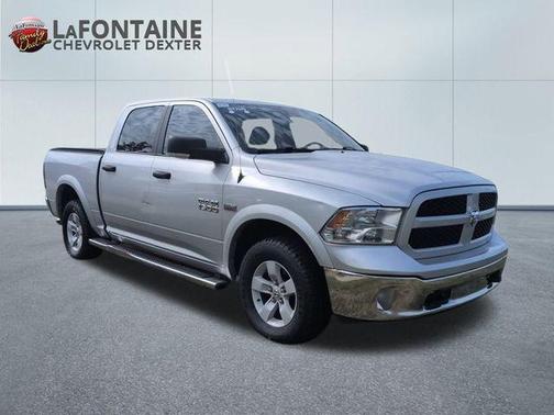 2016 RAM 1500 SLT
