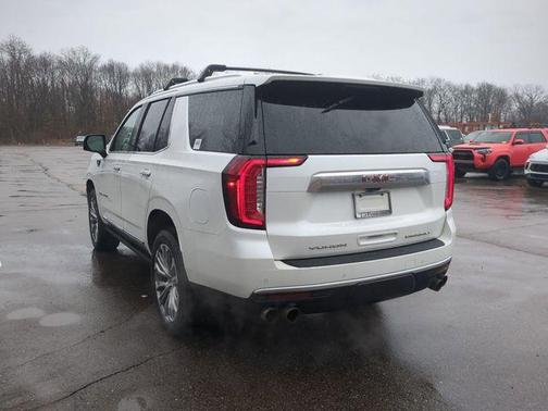 White Frost Tri-Coat 2021 GMC Yukon Denali