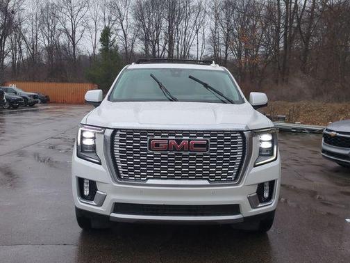 White Frost Tri-Coat 2021 GMC Yukon Denali