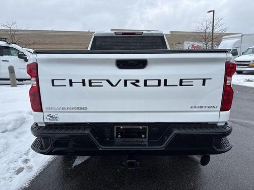 2022 Chevrolet Silverado 2500 Custom