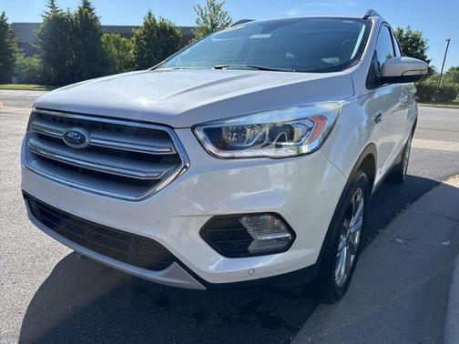White Platinum Tri-Coat Metallic 2018 Ford Escape Titanium