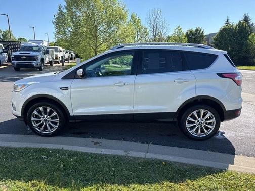 White Platinum Tri-Coat Metallic 2018 Ford Escape Titanium