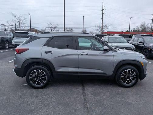 Sterling Gray Metallic 2025 Chevrolet Trailblazer LT