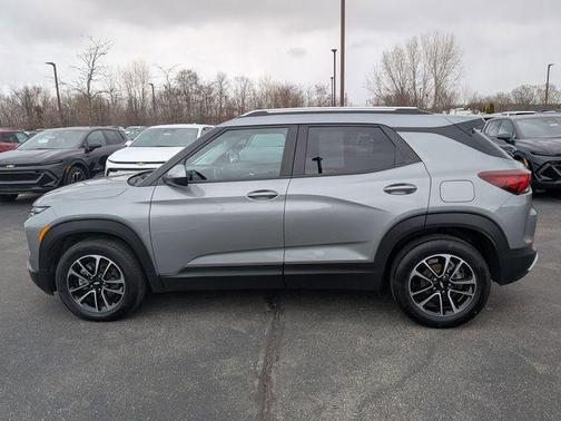 Sterling Gray Metallic 2025 Chevrolet Trailblazer LT