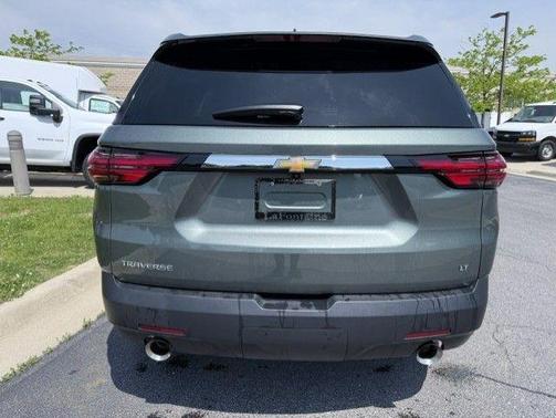 Silver Sage Metallic 2023 Chevrolet Traverse LT Cloth