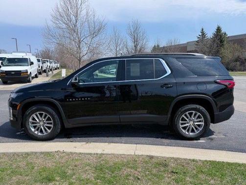 Mosaic Black Metallic 2023 Chevrolet Traverse LT Leather