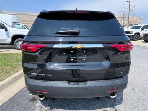 Mosaic Black Metallic 2023 Chevrolet Traverse LT Leather