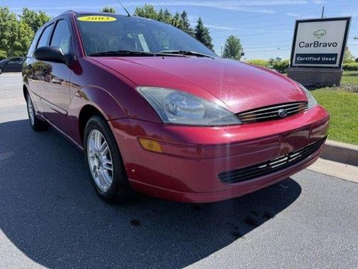 Sangria Red Clearcoat Metallic 2003 Ford Focus SE