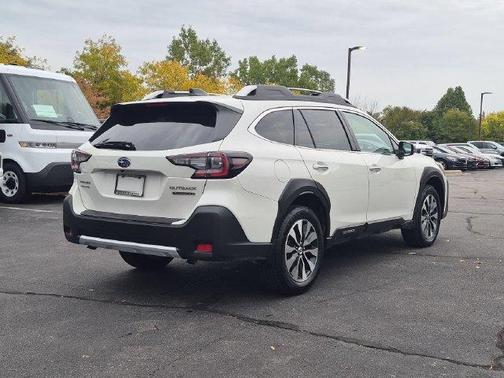 Crystal White Pearl 2023 Subaru Outback Touring XT