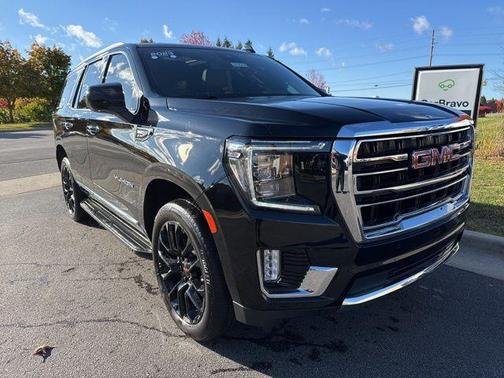2023 GMC Yukon SLT