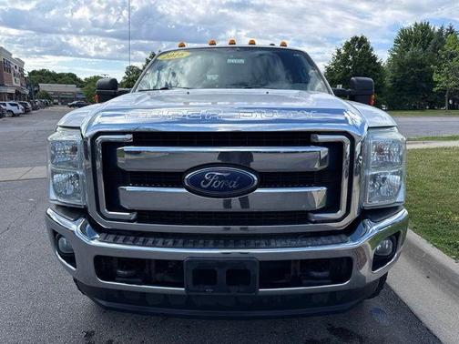 White Platinum Tri-Coat Metallic 2016 Ford F-250 Lariat