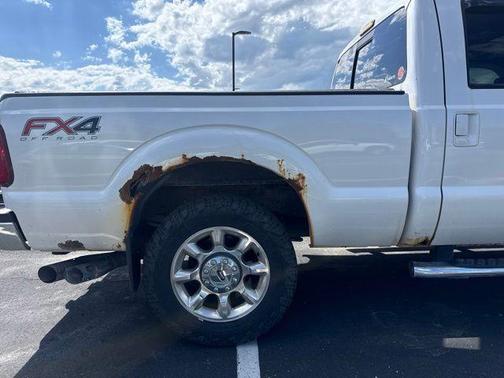 White Platinum Tri-Coat Metallic 2016 Ford F-250 Lariat