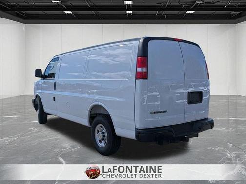 2025 Chevrolet Express 2500 Work Van