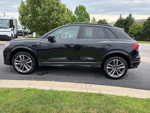 2023 Audi Q3 45 S line Premium