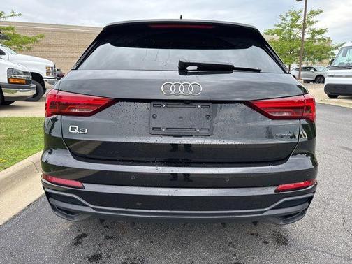 2023 Audi Q3 45 S line Premium